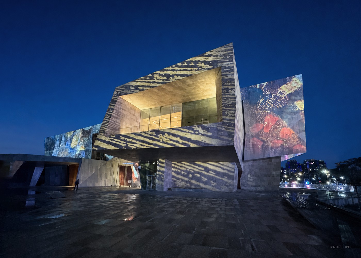 工程难点：动态场景同步｜Dynamic scene synchronization challenge for architectural projection lighting